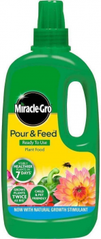 Miracle-Gro Pour & Feed Plant Food - 1Ltr